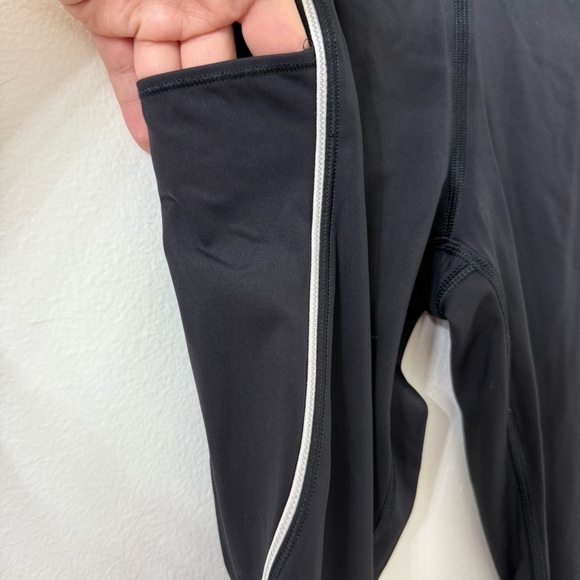 {XXS} Athleta Tailwind Reflective 7/8 Tight in Supersonic Black - Picture 4 of 11